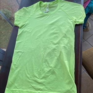 Green lululemon swiftly tech short sleeve